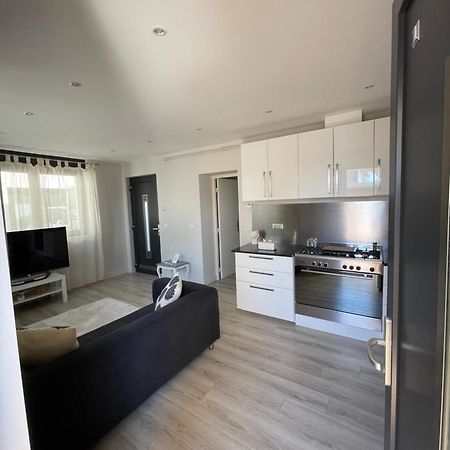 Apartment 1 Confort&Modern Arad Exterior foto
