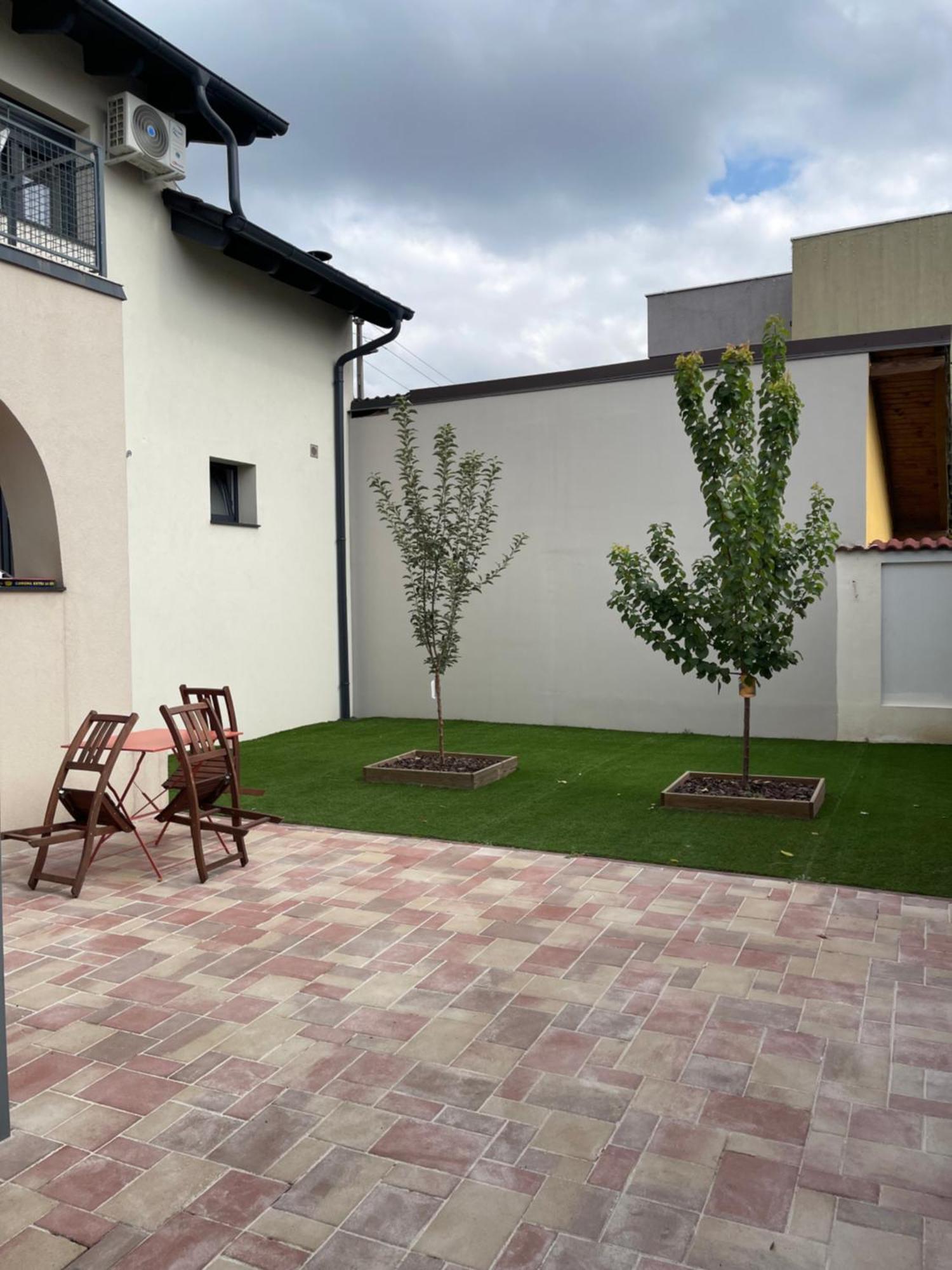 Apartment 1 Confort&Modern Arad Exterior foto